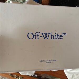 Off-White White Box out off office imstagram djfrm318_